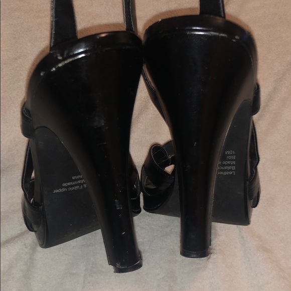 Black high heels sandals.Size 10 - Picture 5 of 5